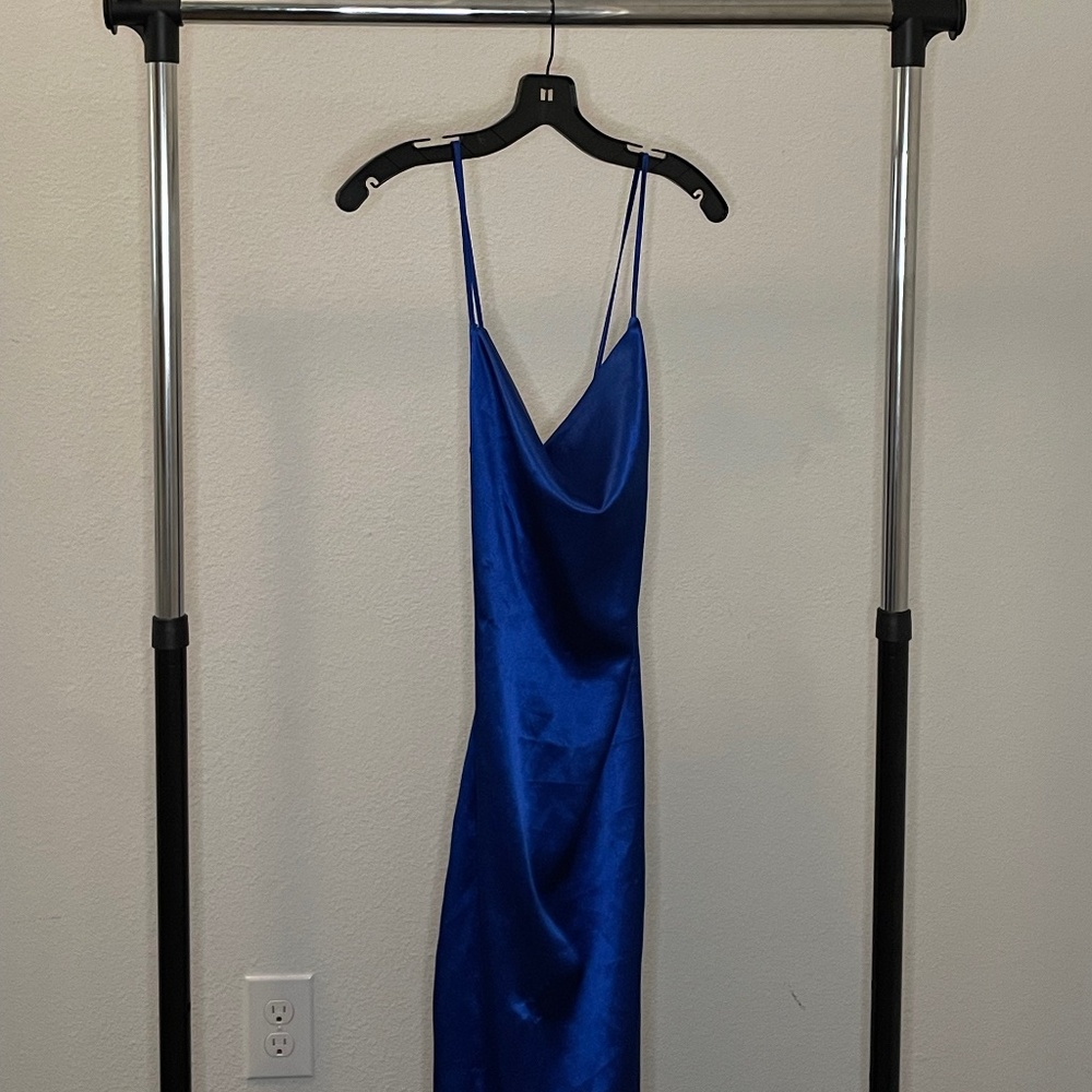 Nichole Lynel Va Va Voom Feather Dress - Picture 3 of 5